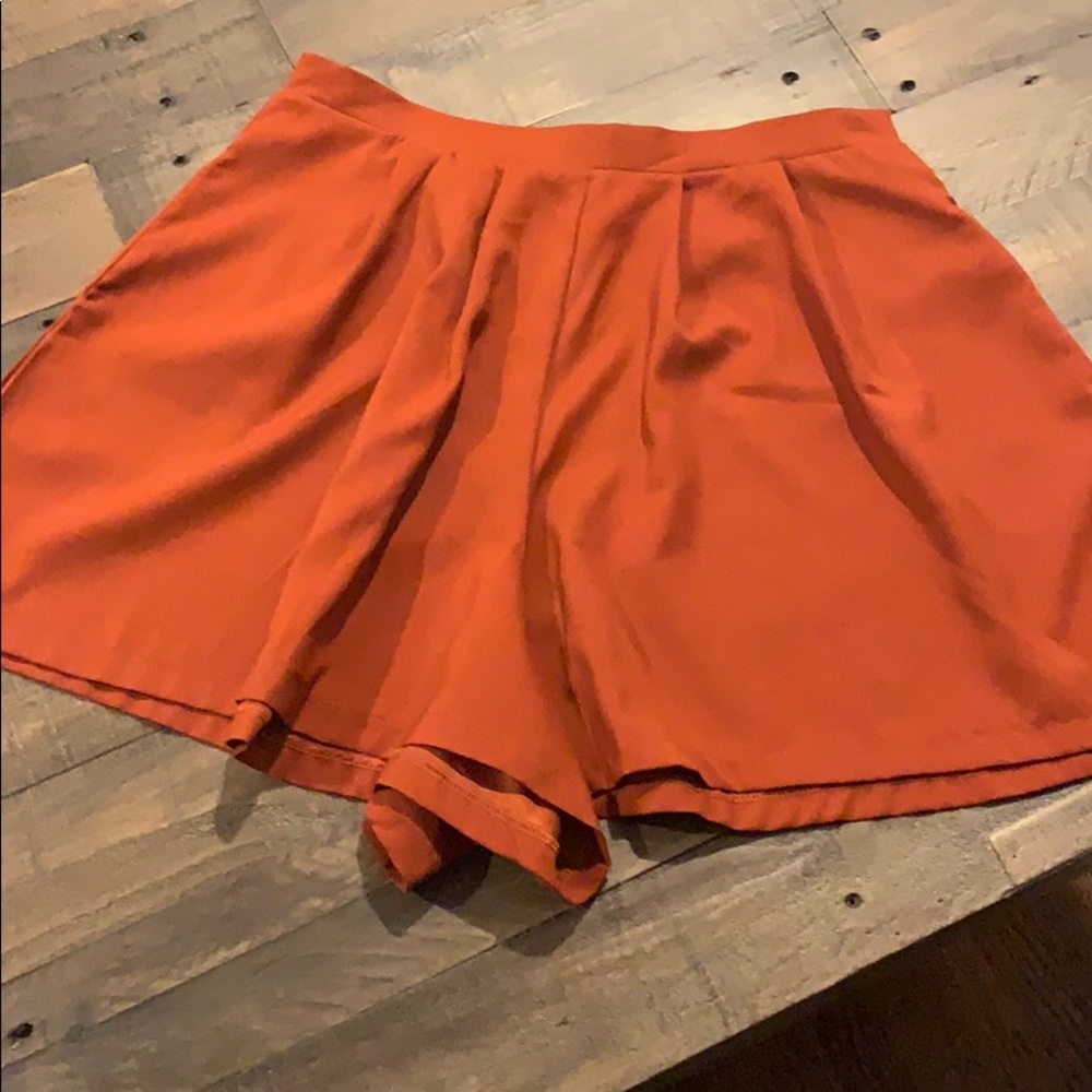FOREVER 21 Rust colored high waisted shorts, sz M